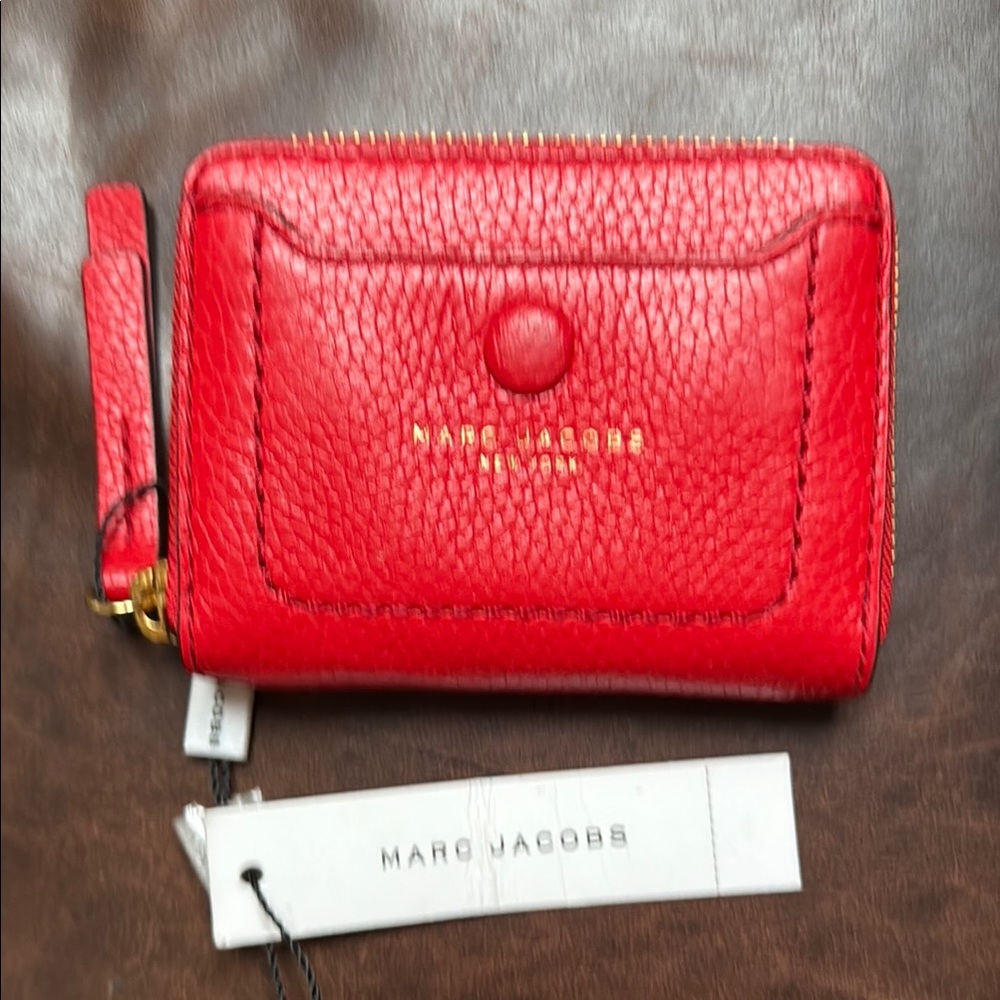 NWT Marc Jacobs Empire City Vibrant Red Leather Zip Around Wallet